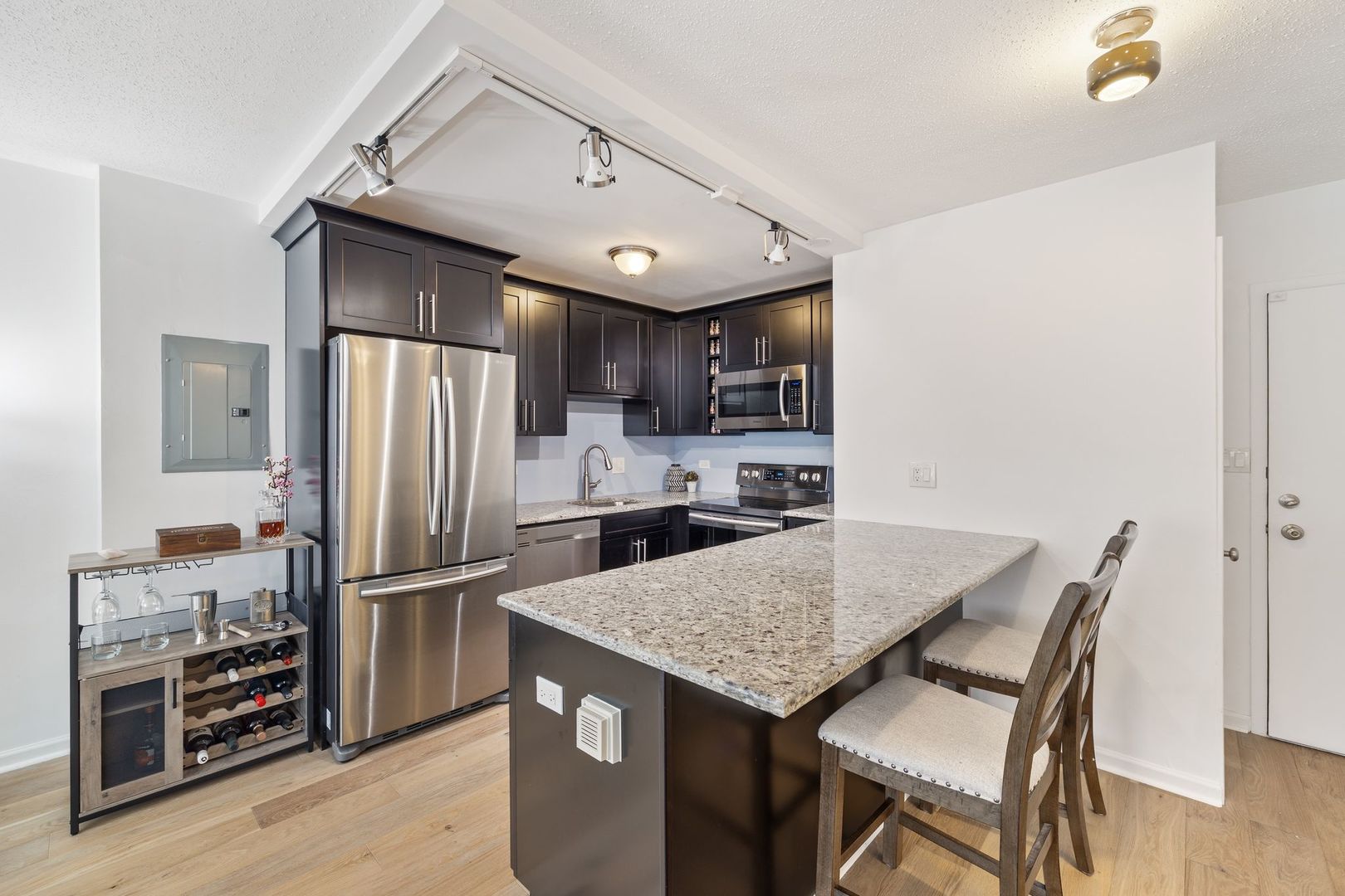 2930 N Sheridan Road Unit: 710