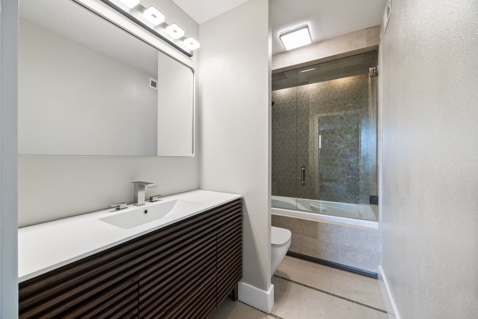 400 E Randolph Street Unit: 2119