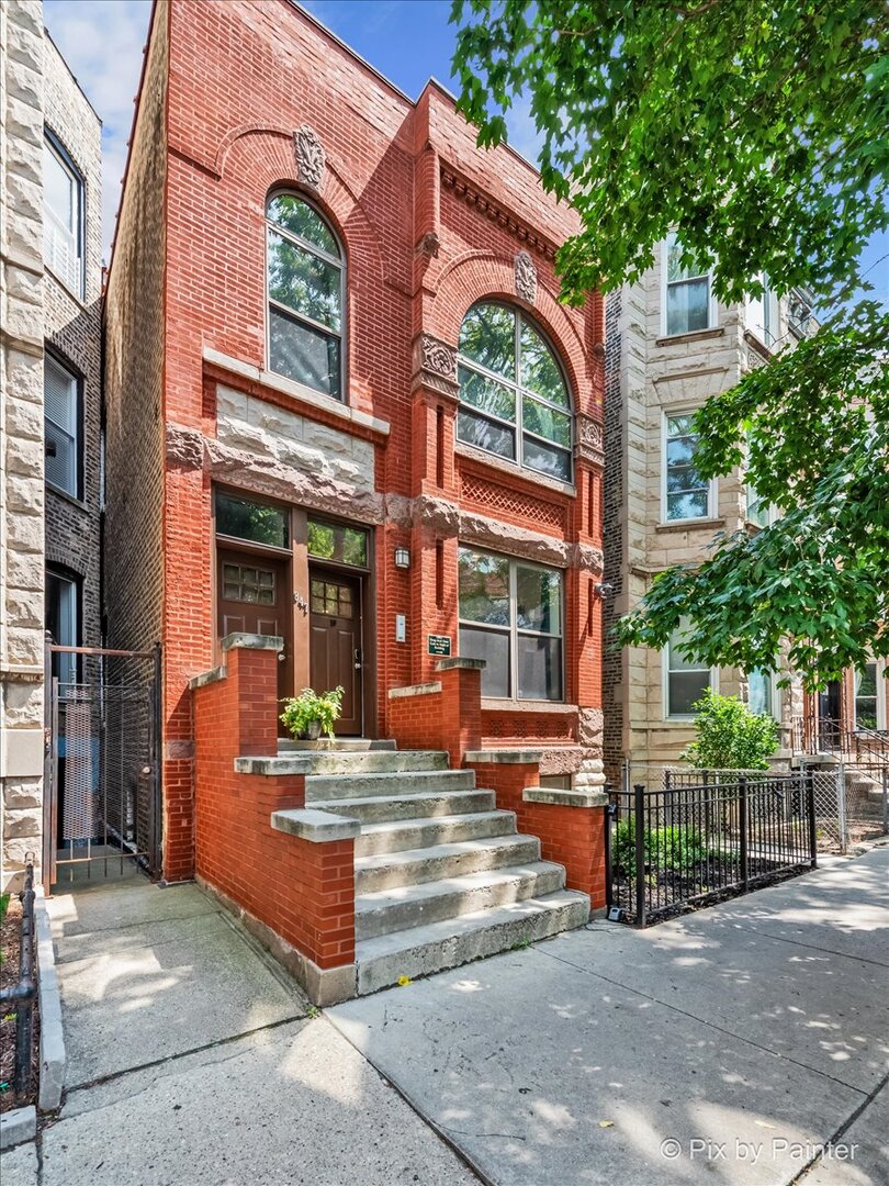 847 N DAMEN Avenue Unit: 1F