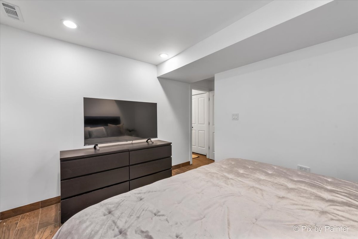 847 N DAMEN Avenue Unit: 1F