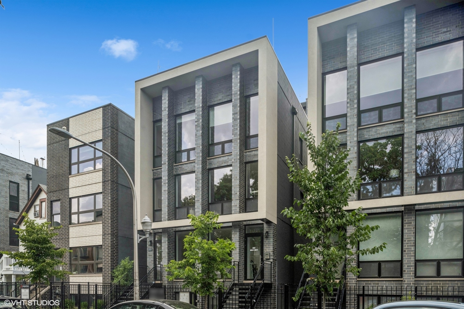 3022 W Lyndale Street Unit: 2