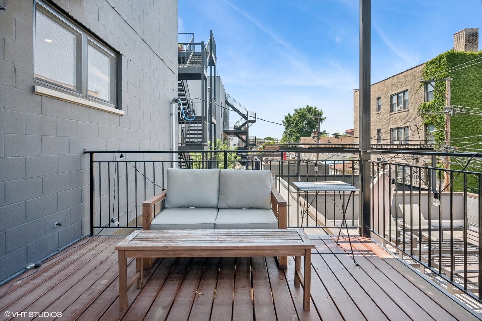3022 W Lyndale Street Unit: 2