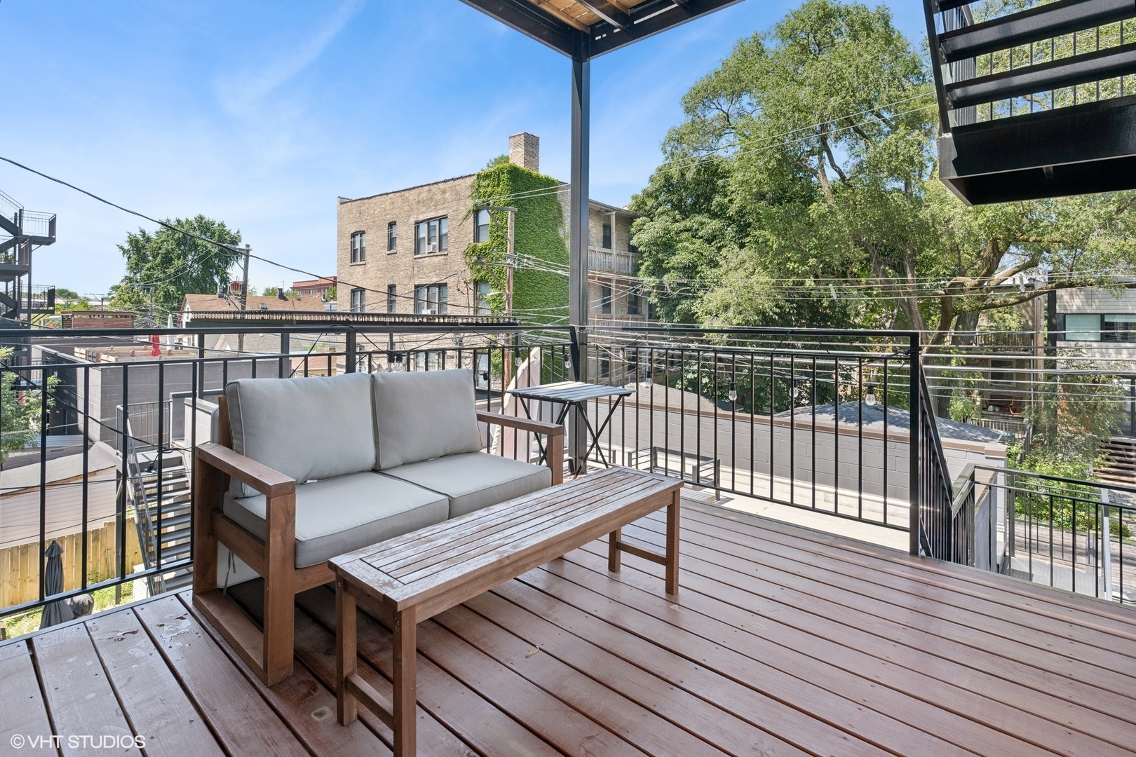 3022 W Lyndale Street Unit: 2
