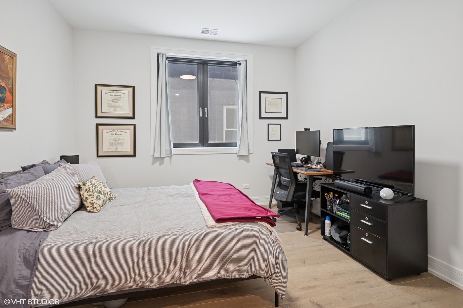 3022 W Lyndale Street Unit: 2