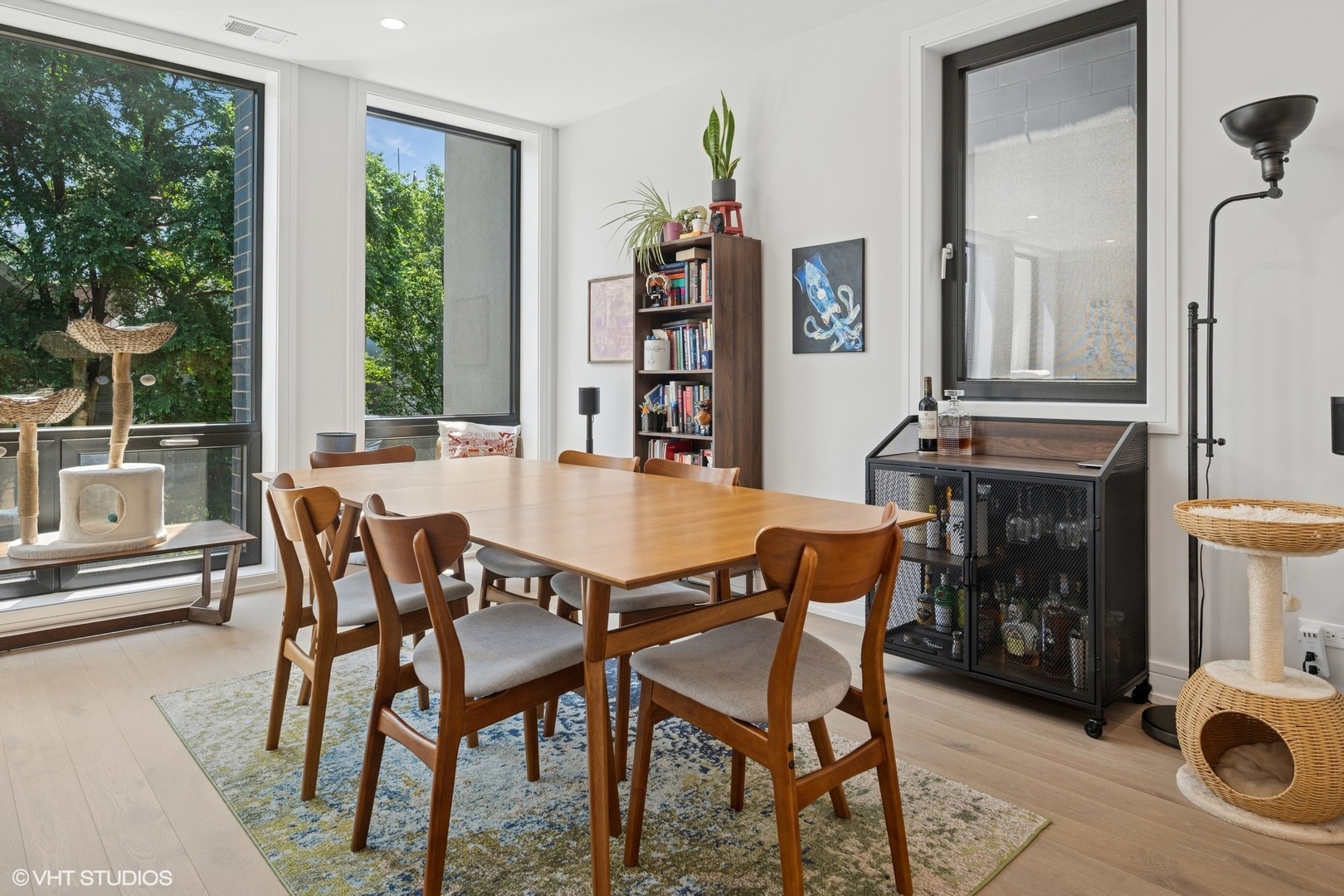 3022 W Lyndale Street Unit: 2