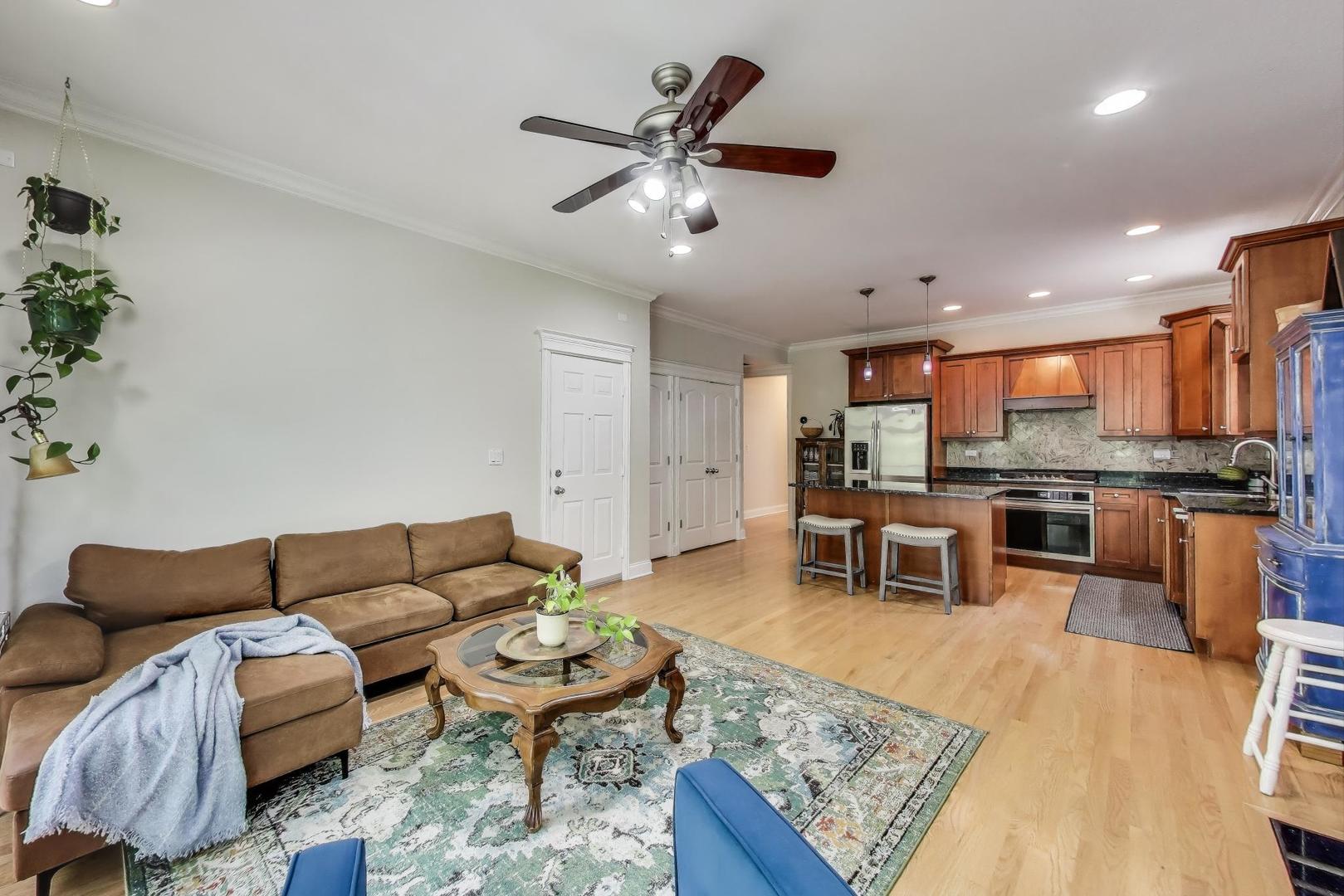 5021 N Kenmore Avenue Unit: 2S