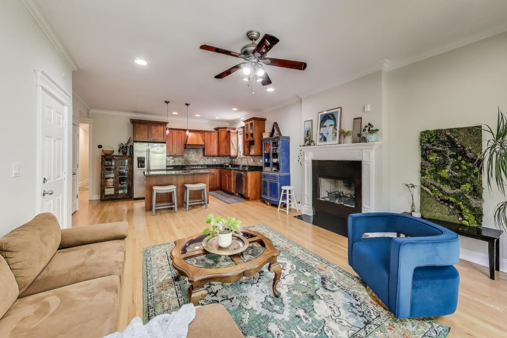 5021 N Kenmore Avenue Unit: 2S