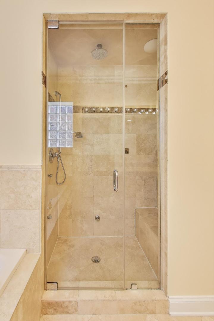 5021 N Kenmore Avenue Unit: 2S