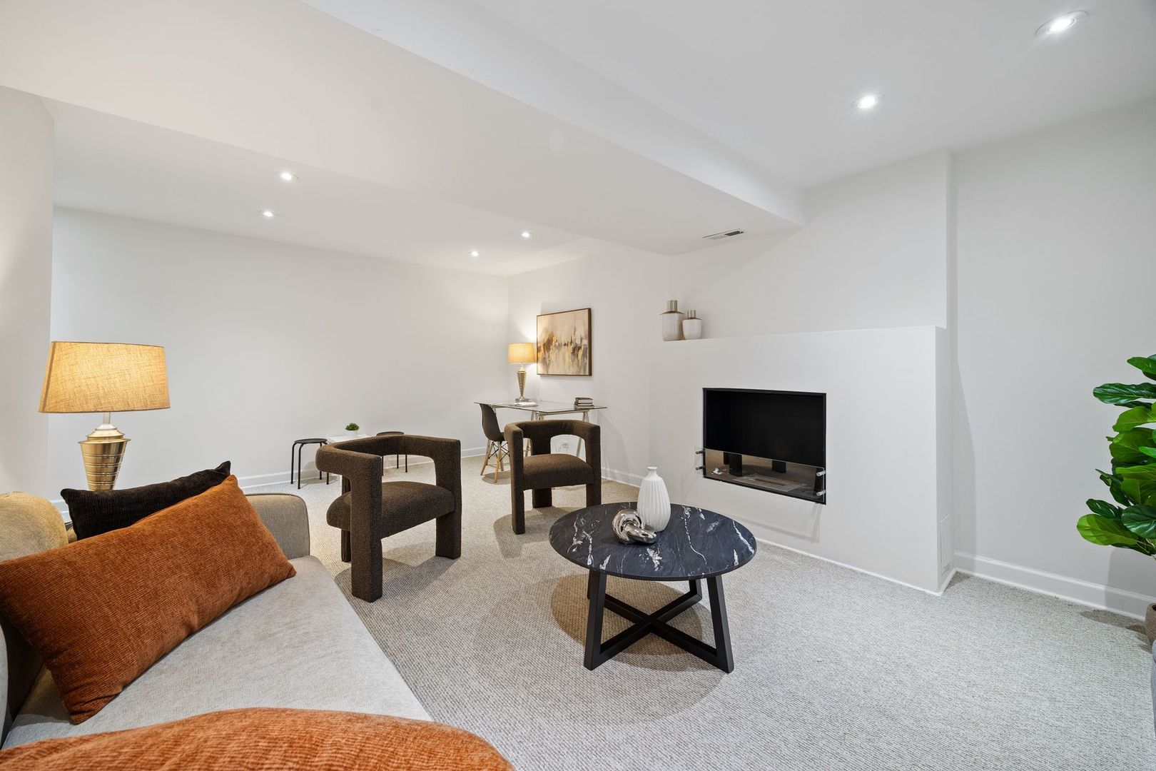 1215 W Schubert Avenue Unit: 1