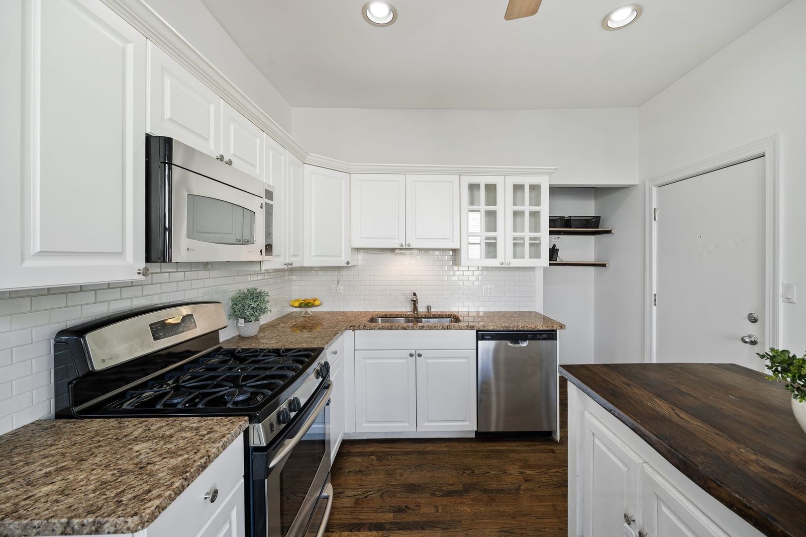 1215 W Schubert Avenue Unit: 1