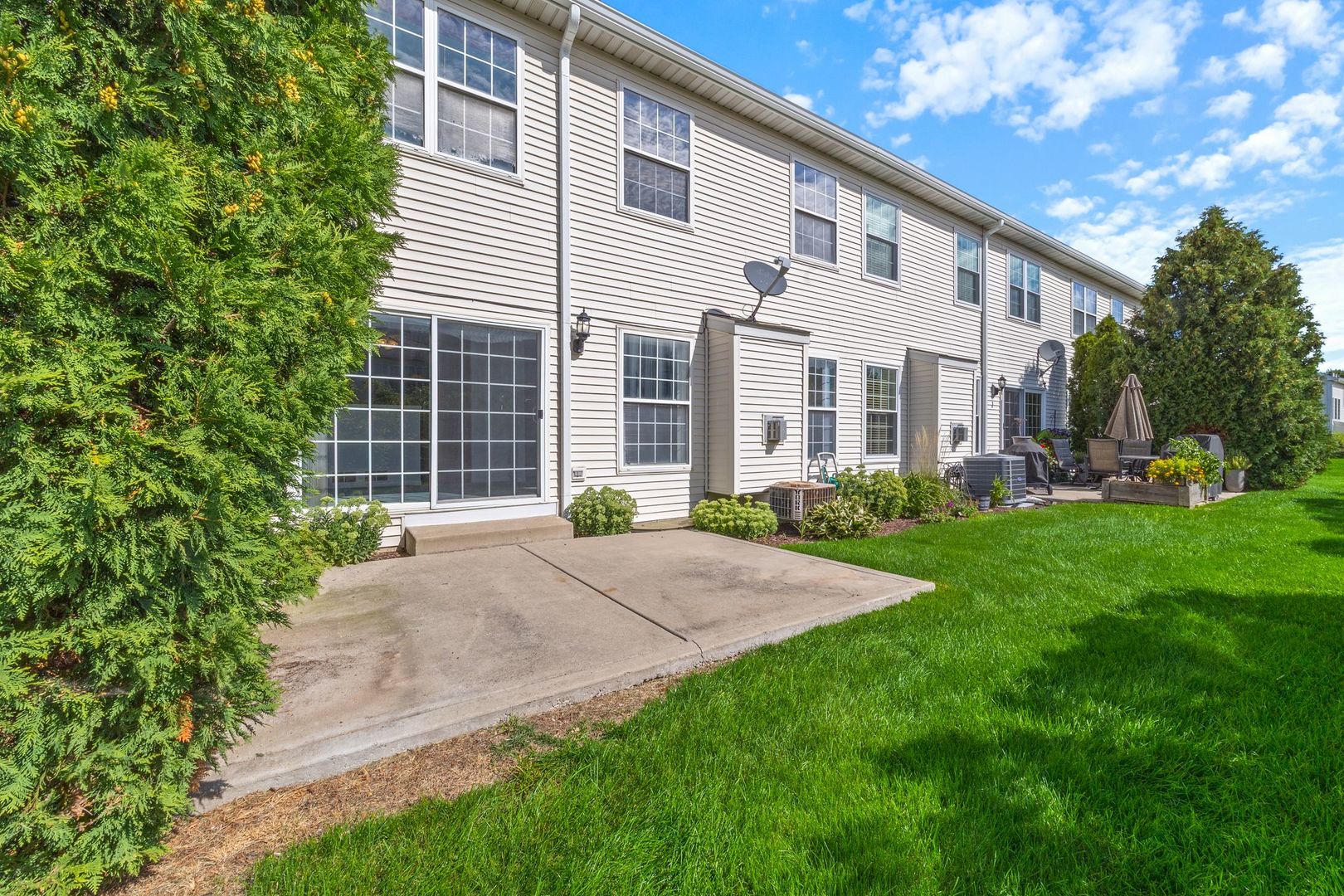 1103 Lily Field Lane