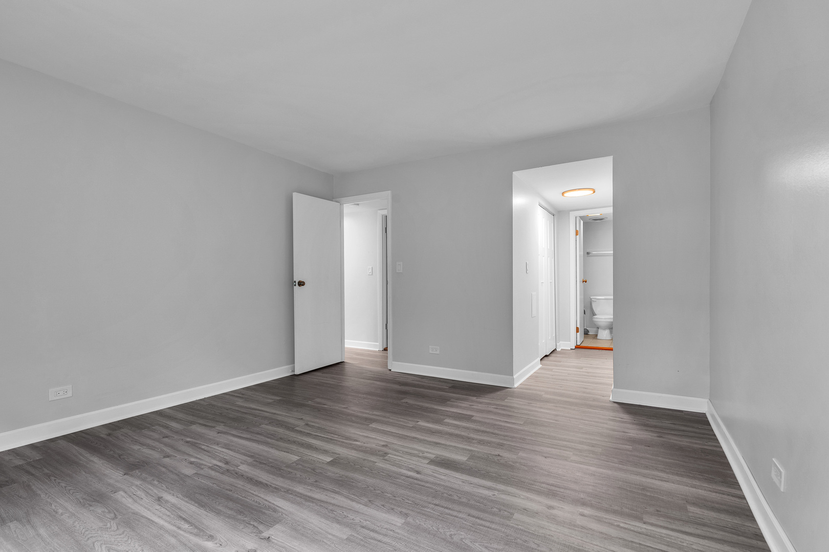 4418 Euclid Avenue Unit: 1B