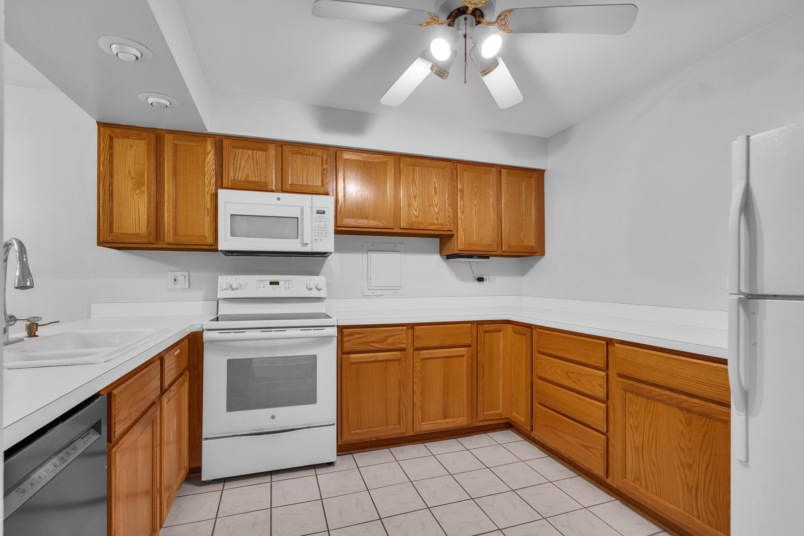 4418 Euclid Avenue Unit: 1B