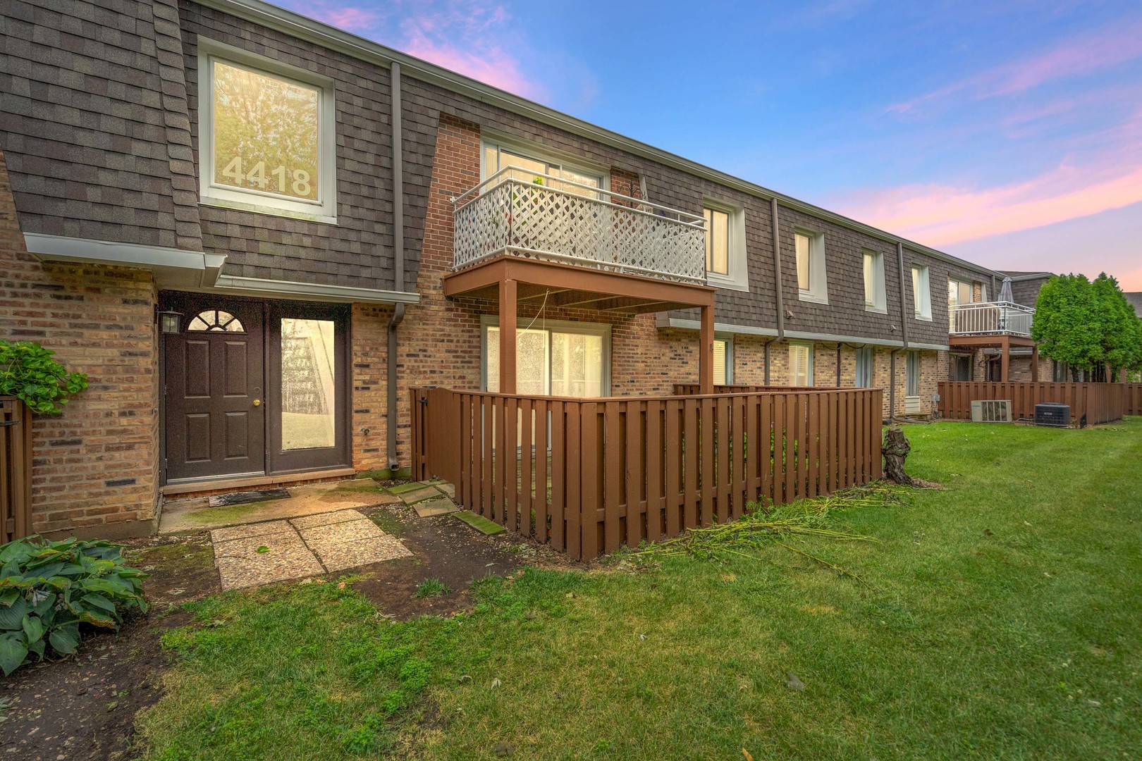 4418 Euclid Avenue Unit: 1B