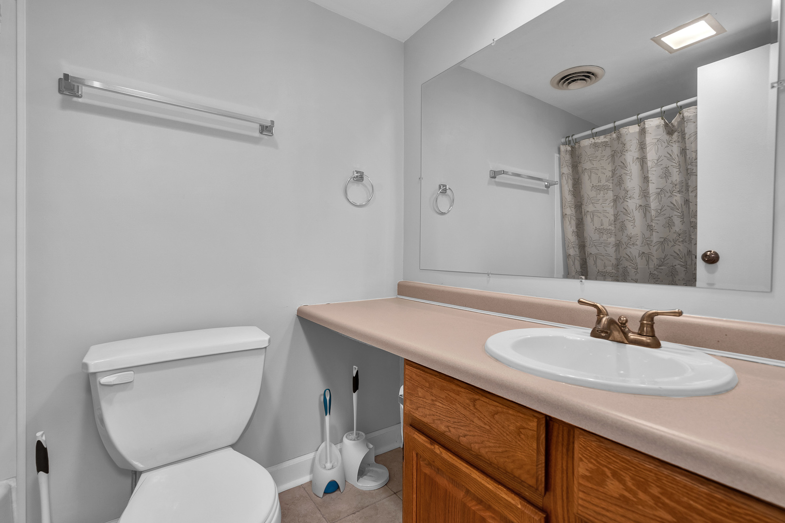 4418 Euclid Avenue Unit: 1B