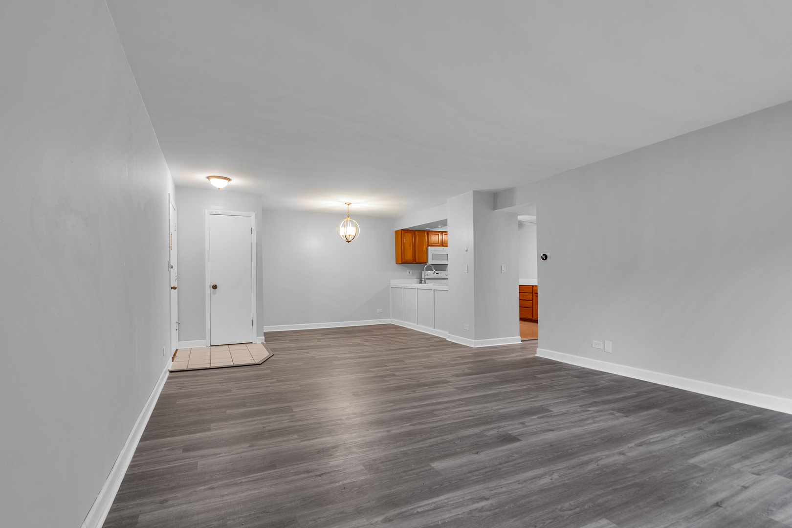 4418 Euclid Avenue Unit: 1B