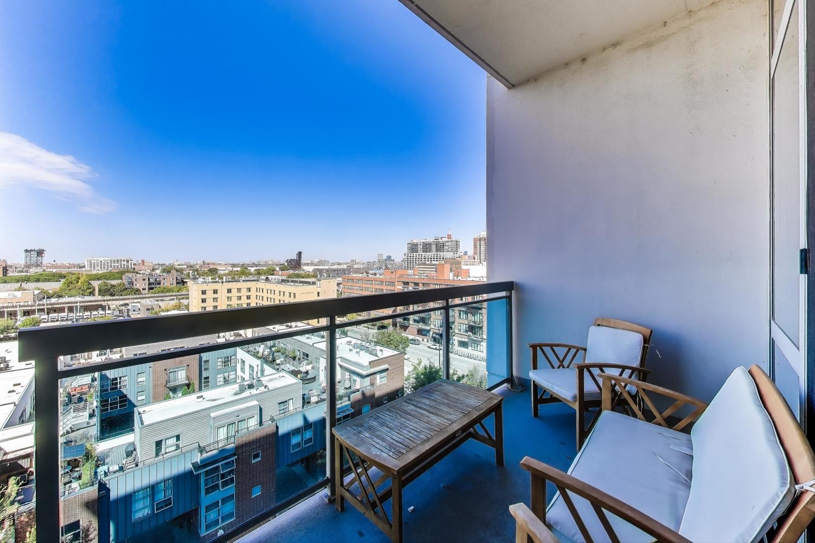 1819 S Michigan Avenue Unit: 803