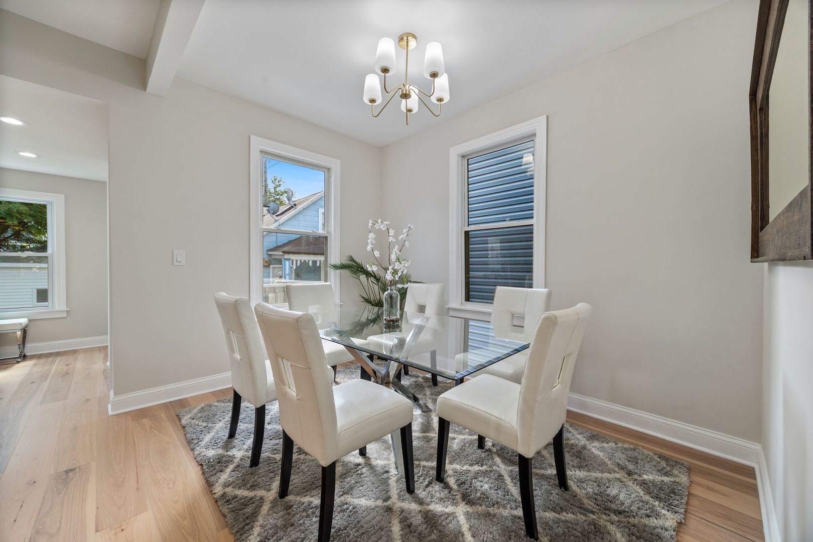 3311 W Belle Plaine Avenue