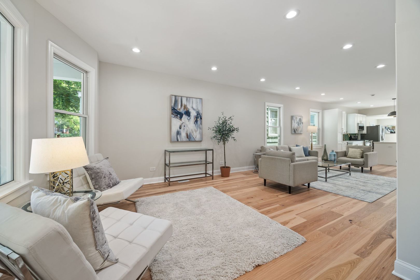 3311 W Belle Plaine Avenue