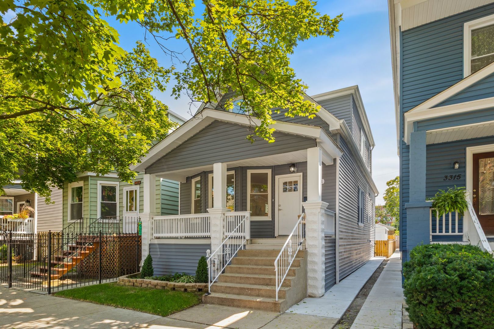 3311 W Belle Plaine Avenue