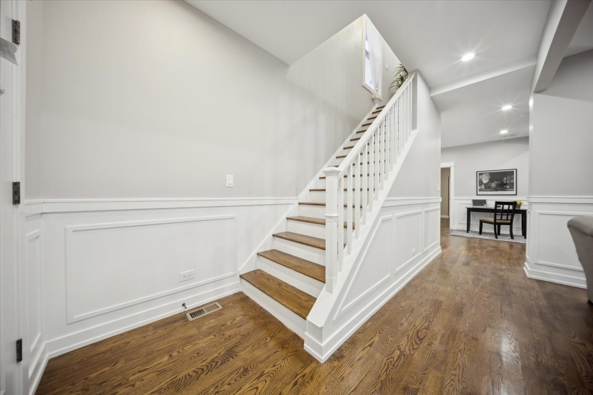 3031 Oak park Avenue