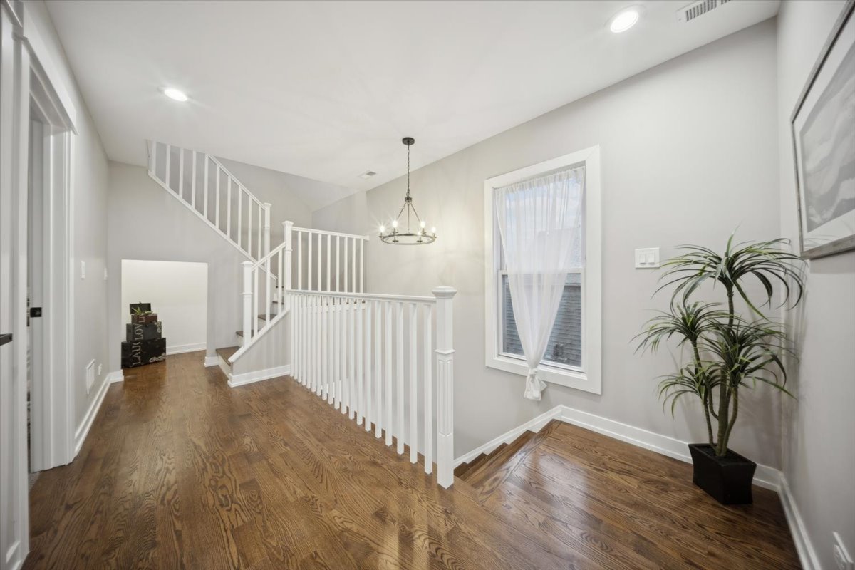 3031 Oak park Avenue