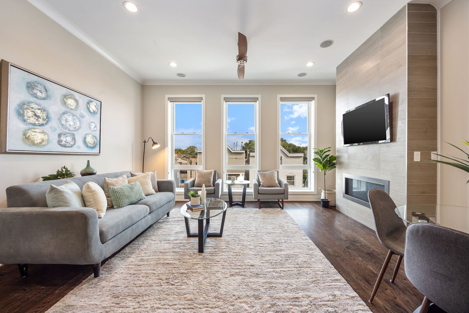 3035 W Belmont Avenue Unit: 3E