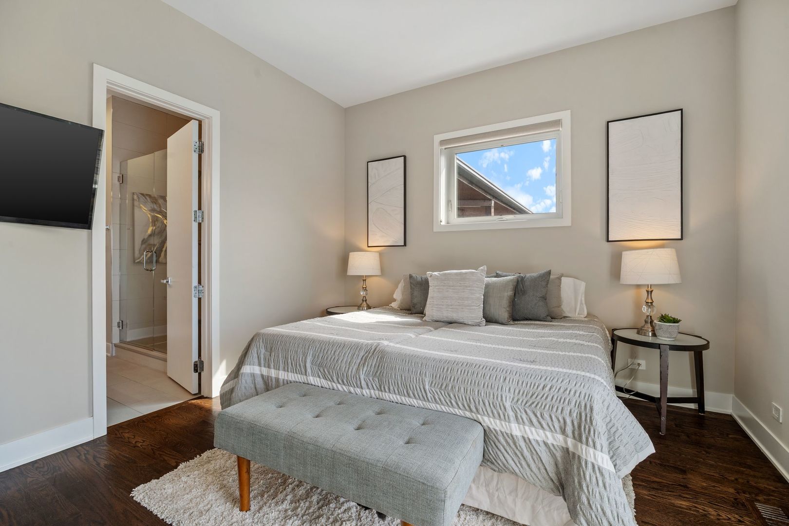 3035 W Belmont Avenue Unit: 3E