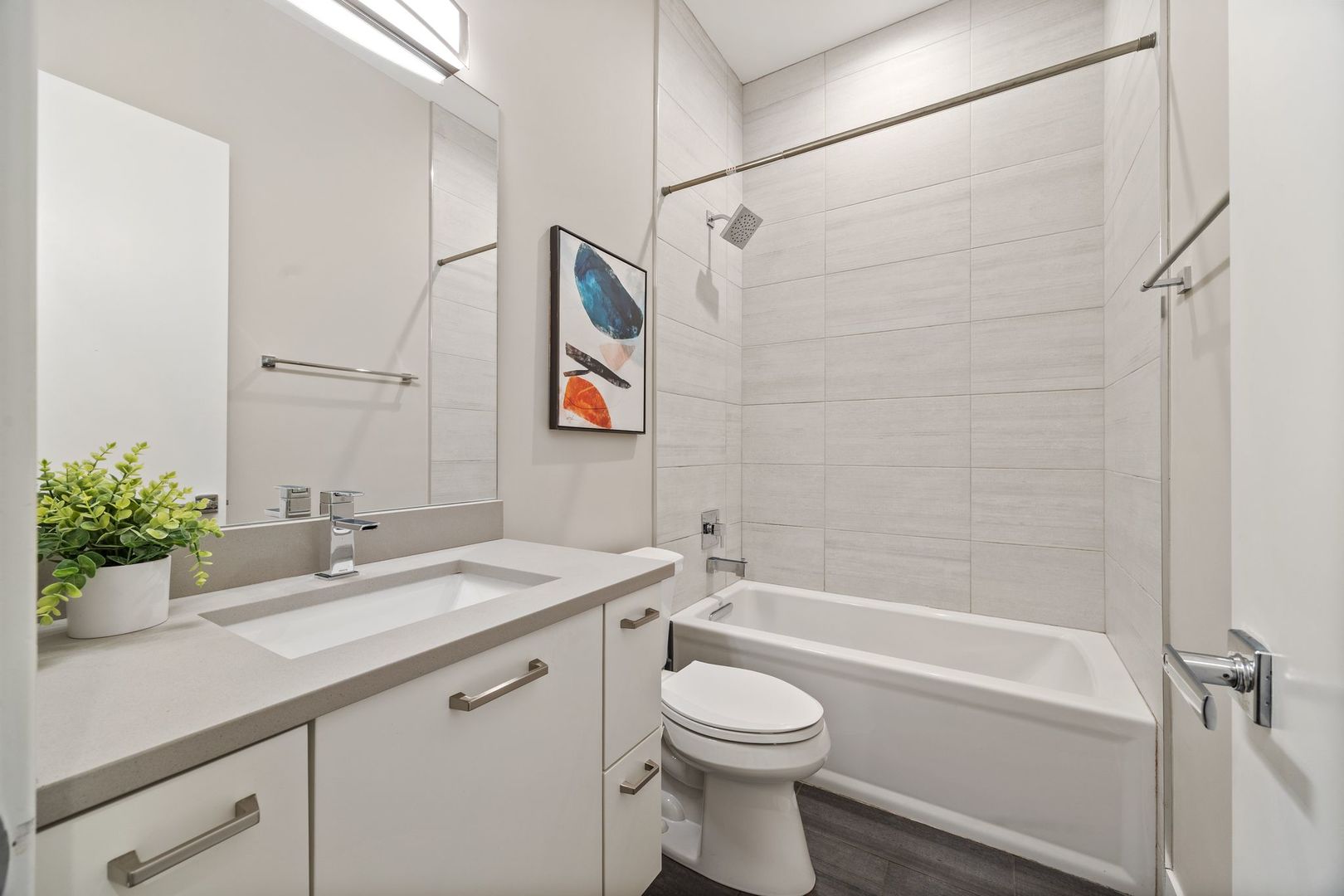 3035 W Belmont Avenue Unit: 3E