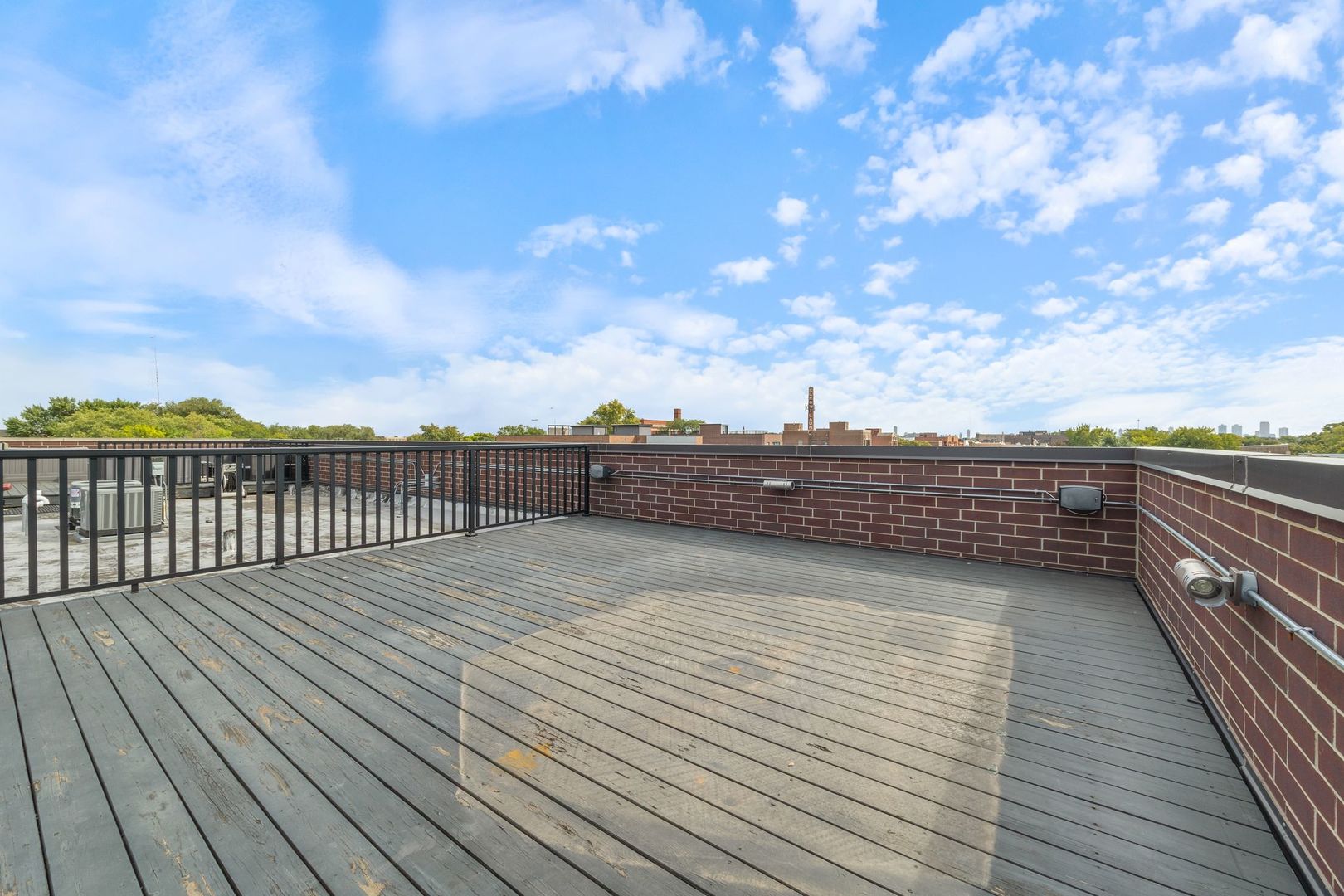 3035 W Belmont Avenue Unit: 3E