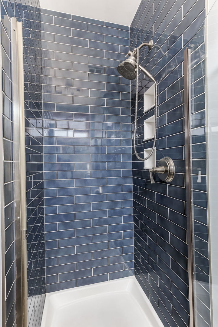 1709 N Newland Avenue