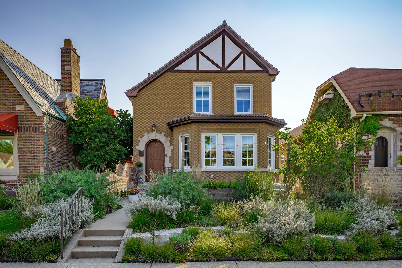 1709 N Newland Avenue