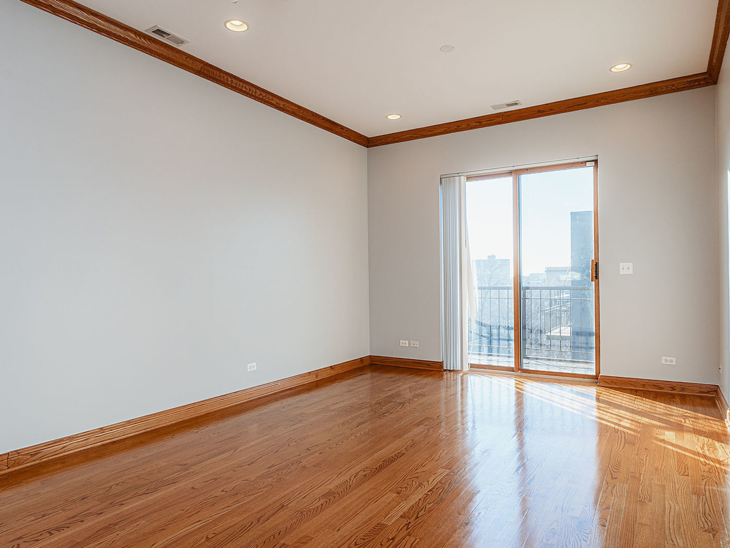 14 S Leavitt Street