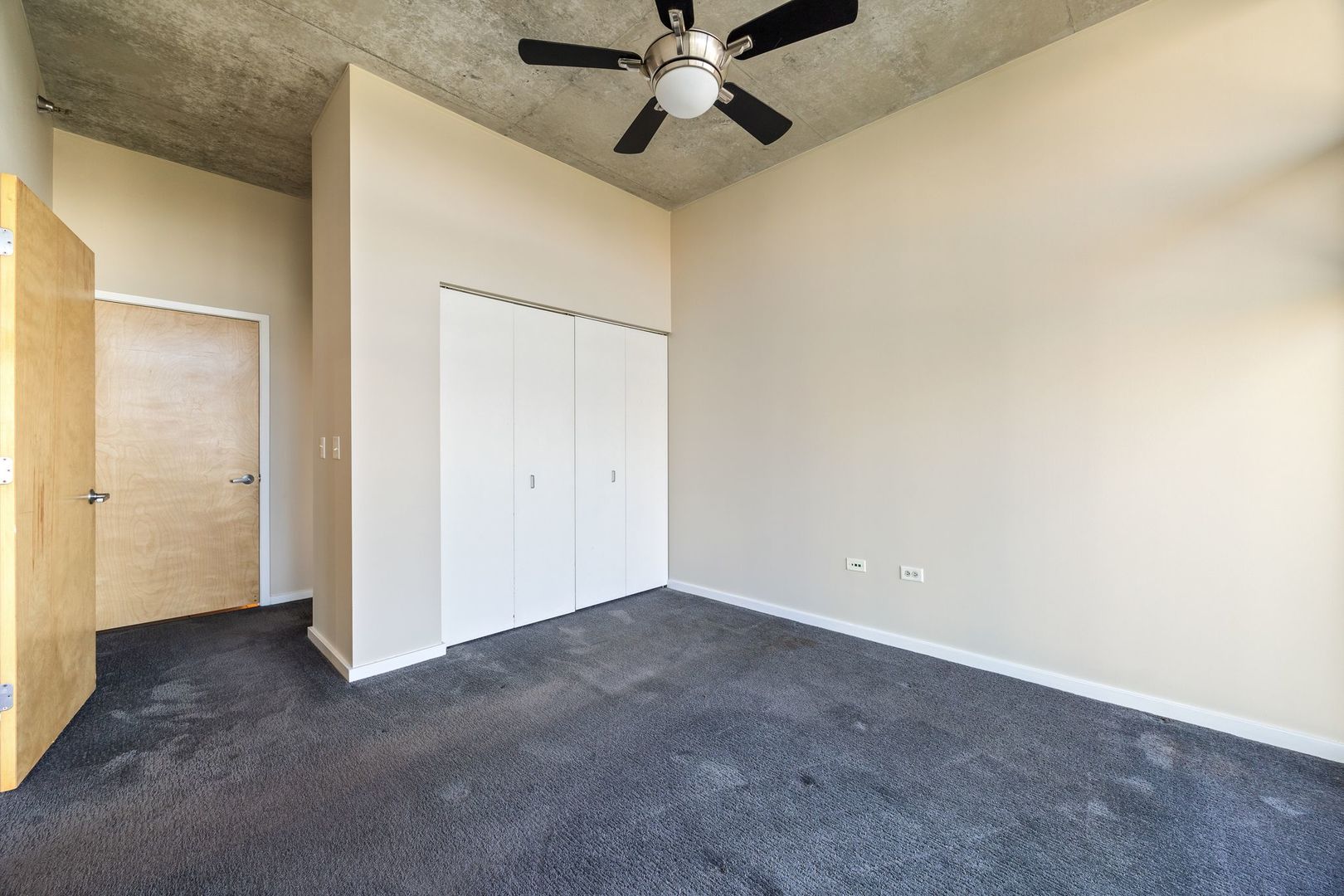 1620 S Michigan Avenue Unit: 619