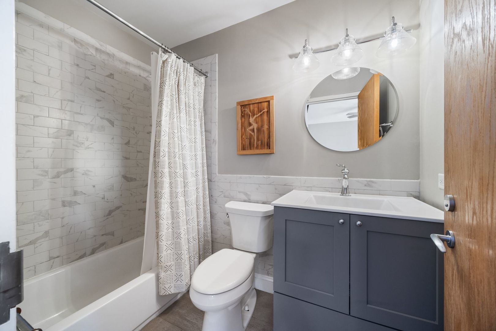 2222 N Racine Avenue Unit: 12
