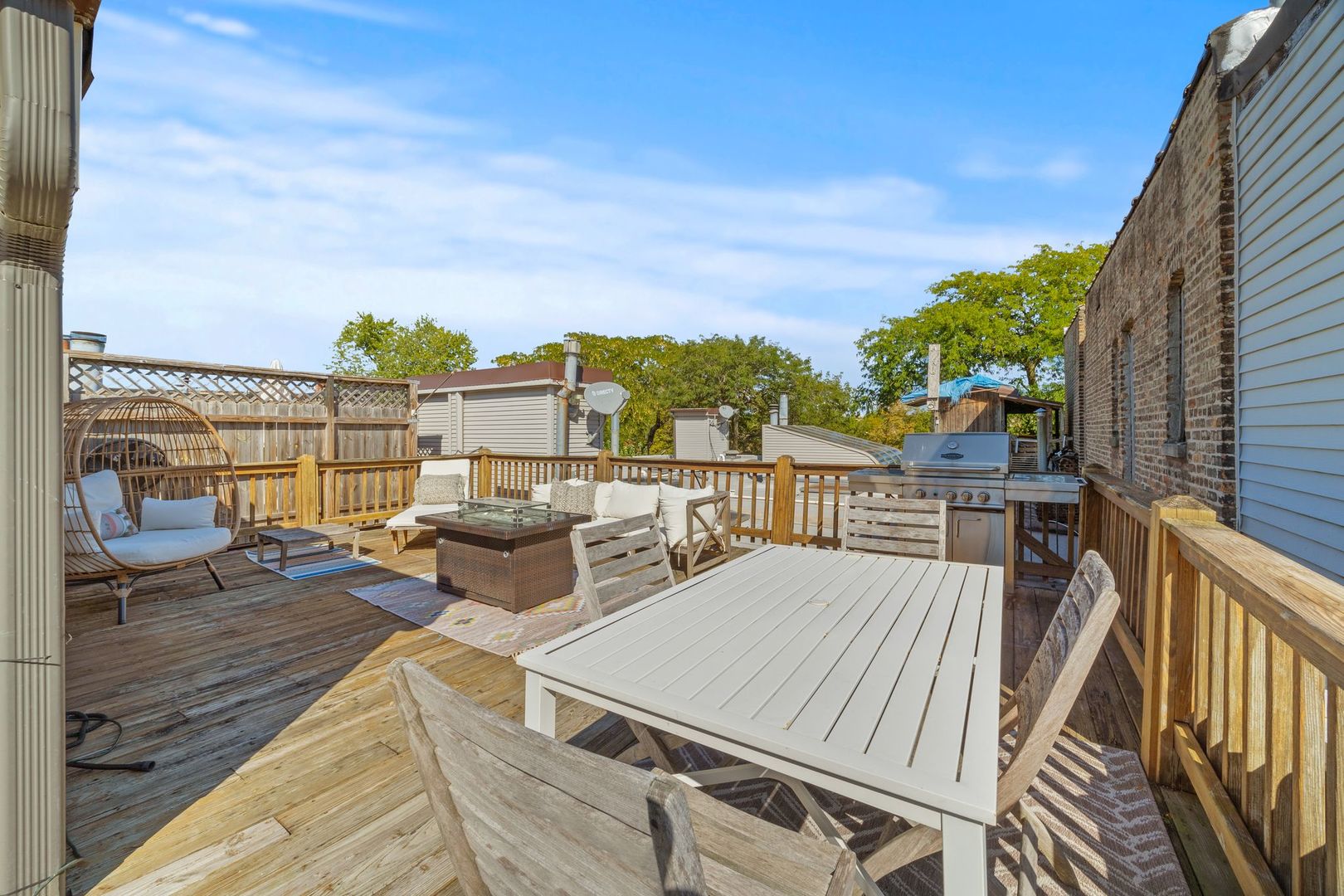 2222 N Racine Avenue Unit: 12