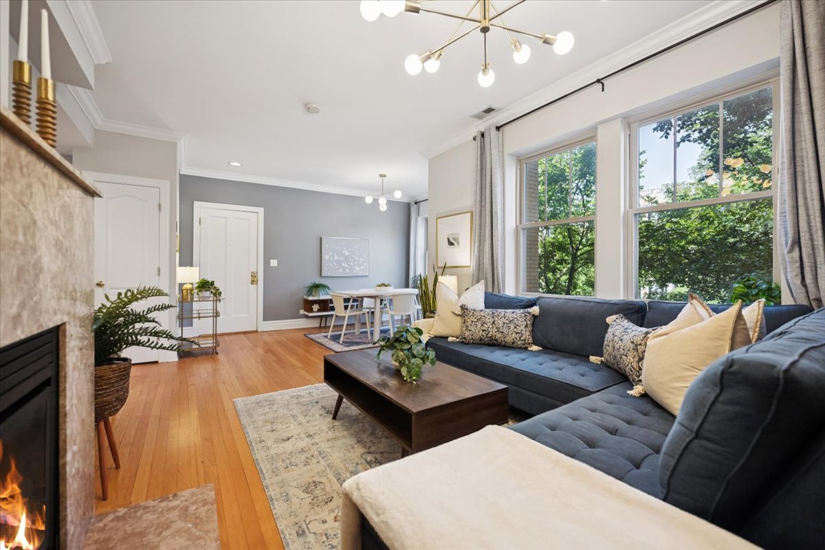 2139 N Kedzie Boulevard Unit: 2