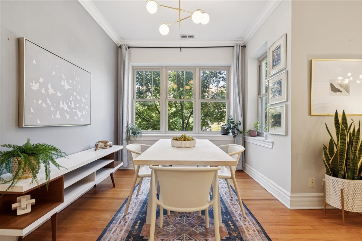 2139 N Kedzie Boulevard Unit: 2