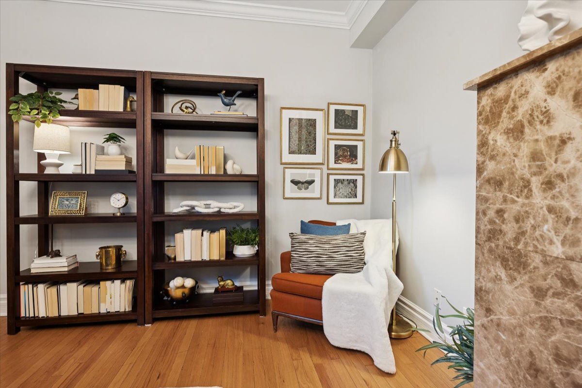 2139 N Kedzie Boulevard Unit: 2