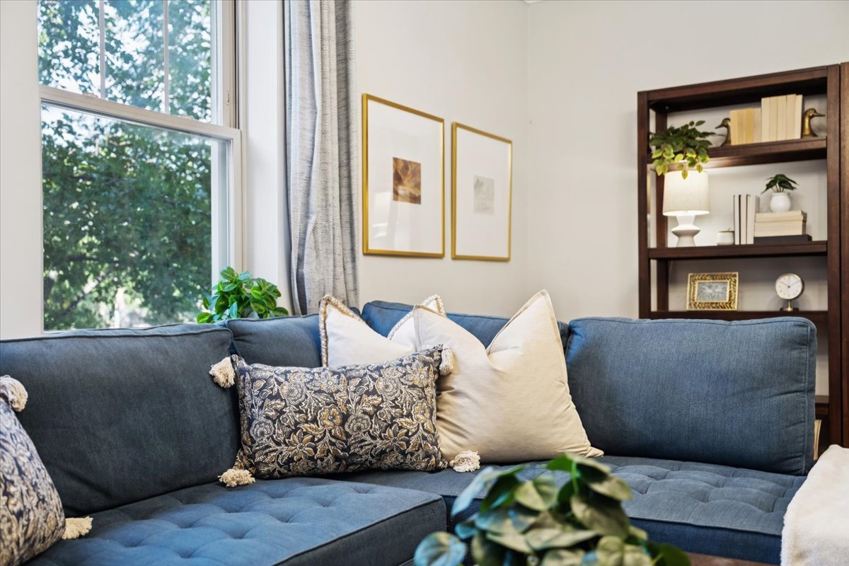 2139 N Kedzie Boulevard Unit: 2