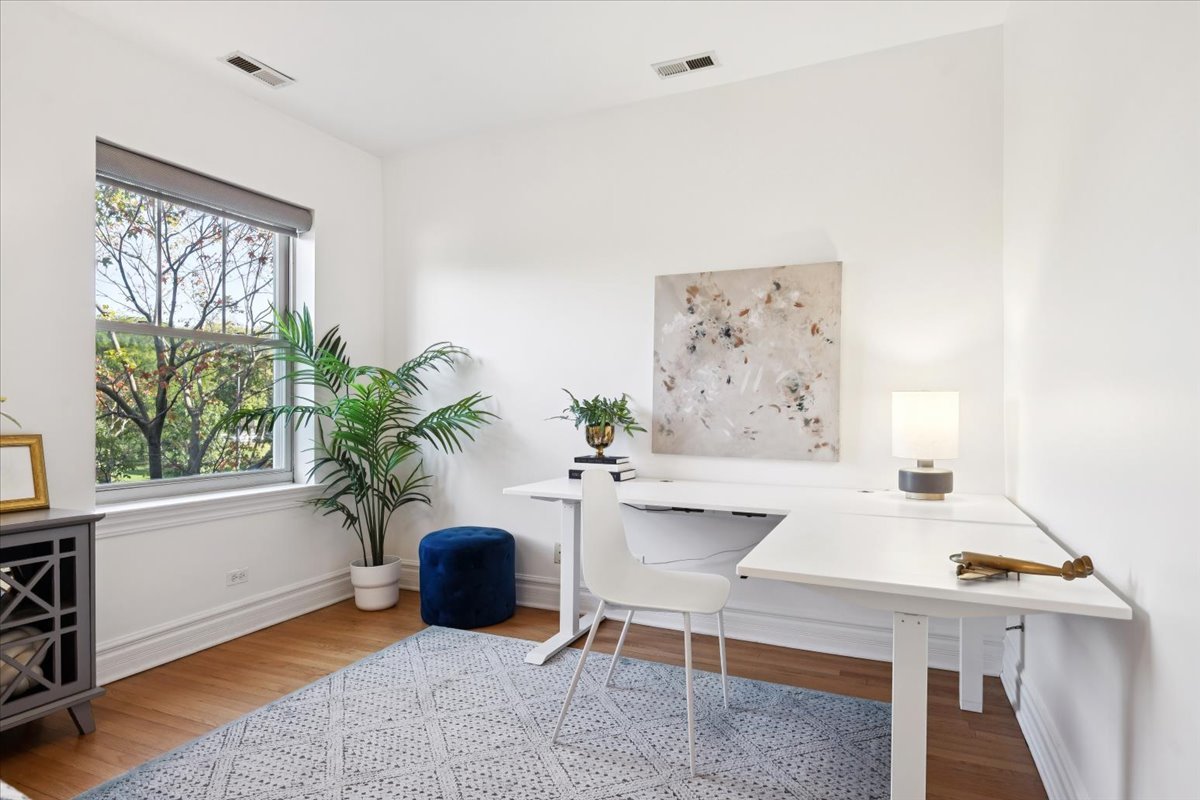 2139 N Kedzie Boulevard Unit: 2