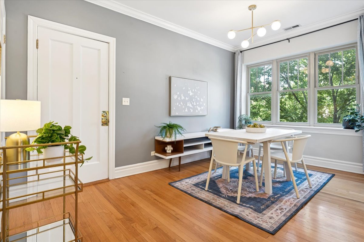 2139 N Kedzie Boulevard Unit: 2