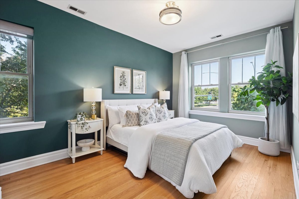 2139 N Kedzie Boulevard Unit: 2