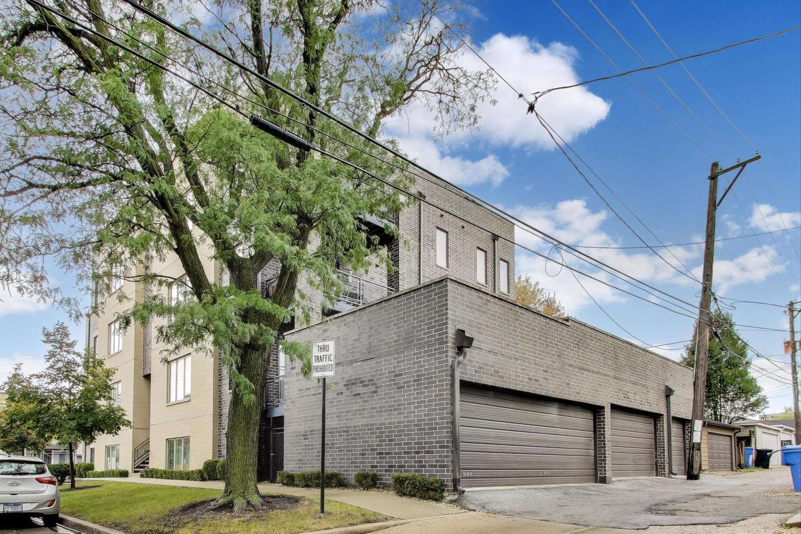 2352 W Winona Street Unit: 3E