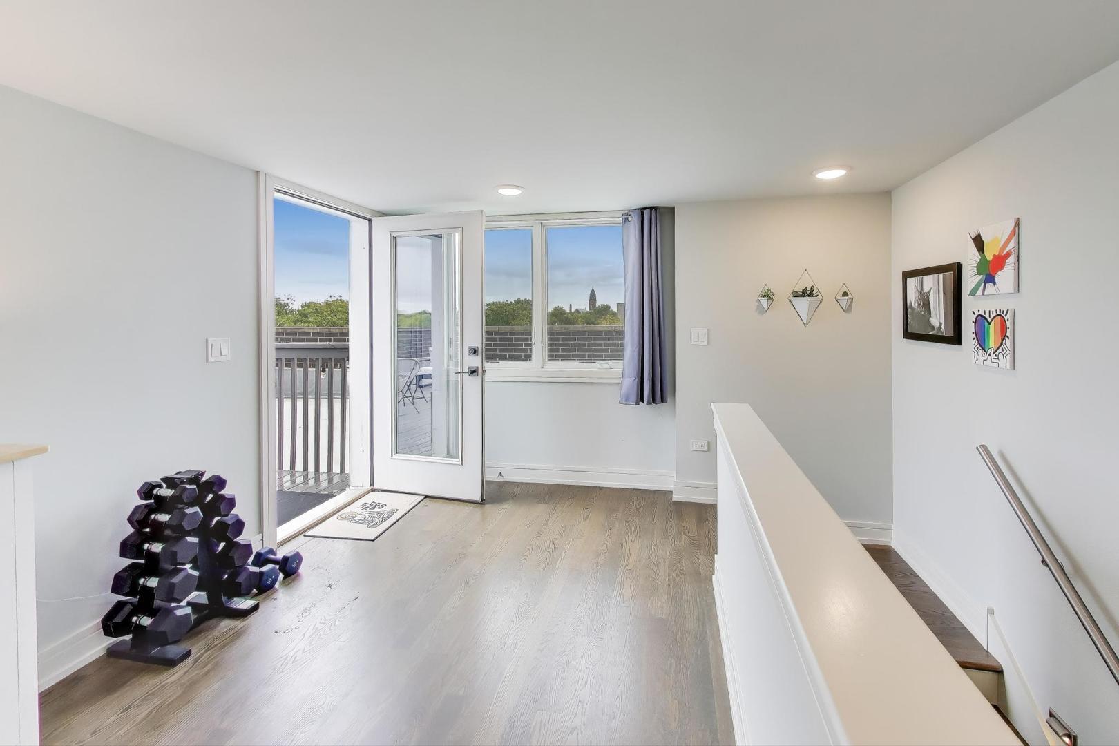 2352 W Winona Street Unit: 3E