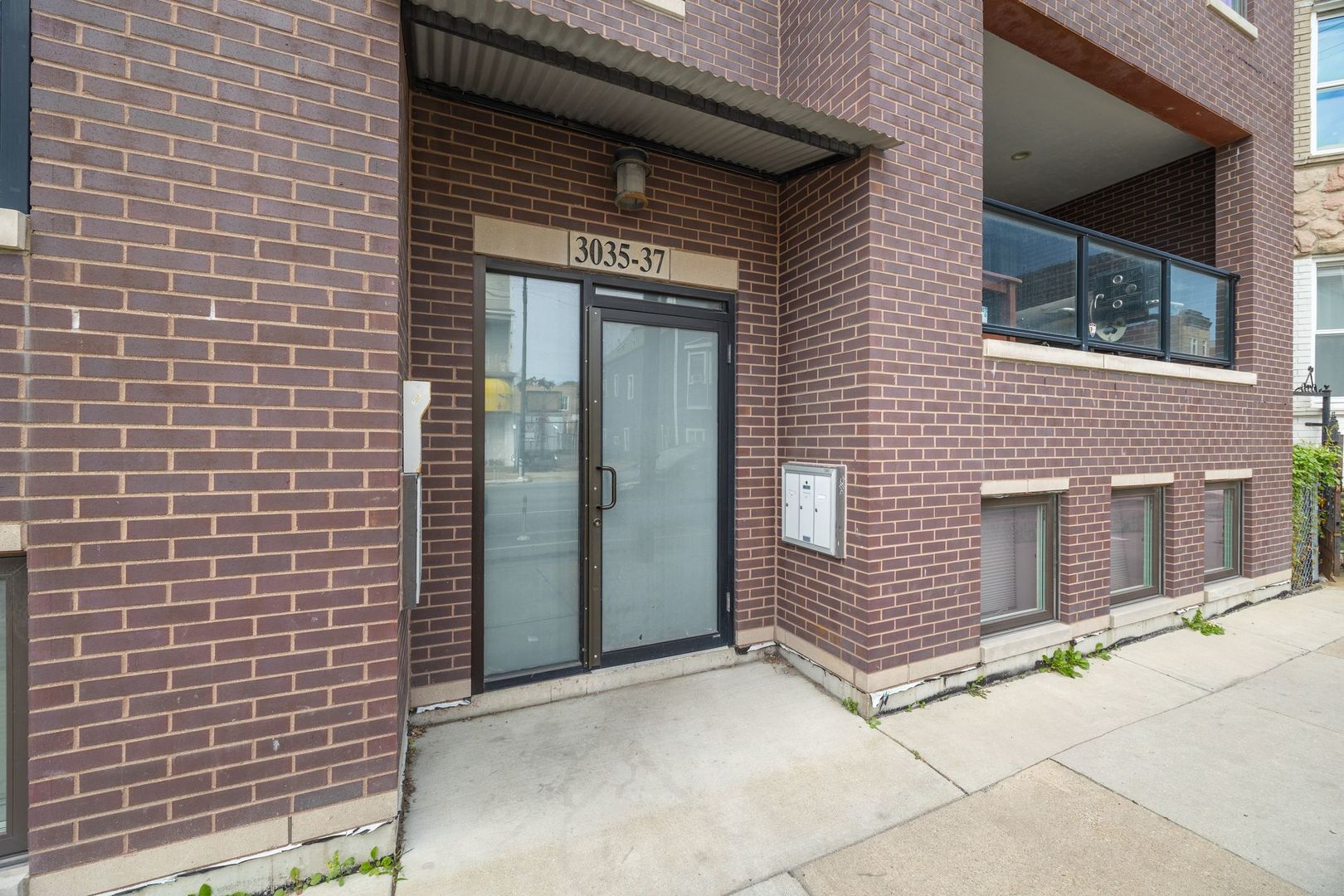 3035 W Belmont Avenue Unit: 3E