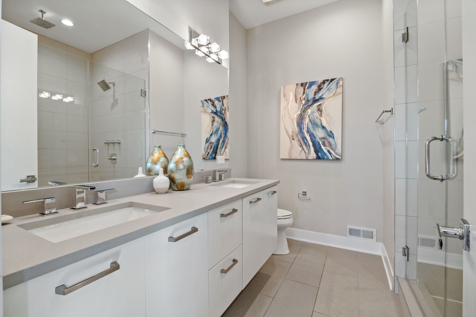 3035 W Belmont Avenue Unit: 3E