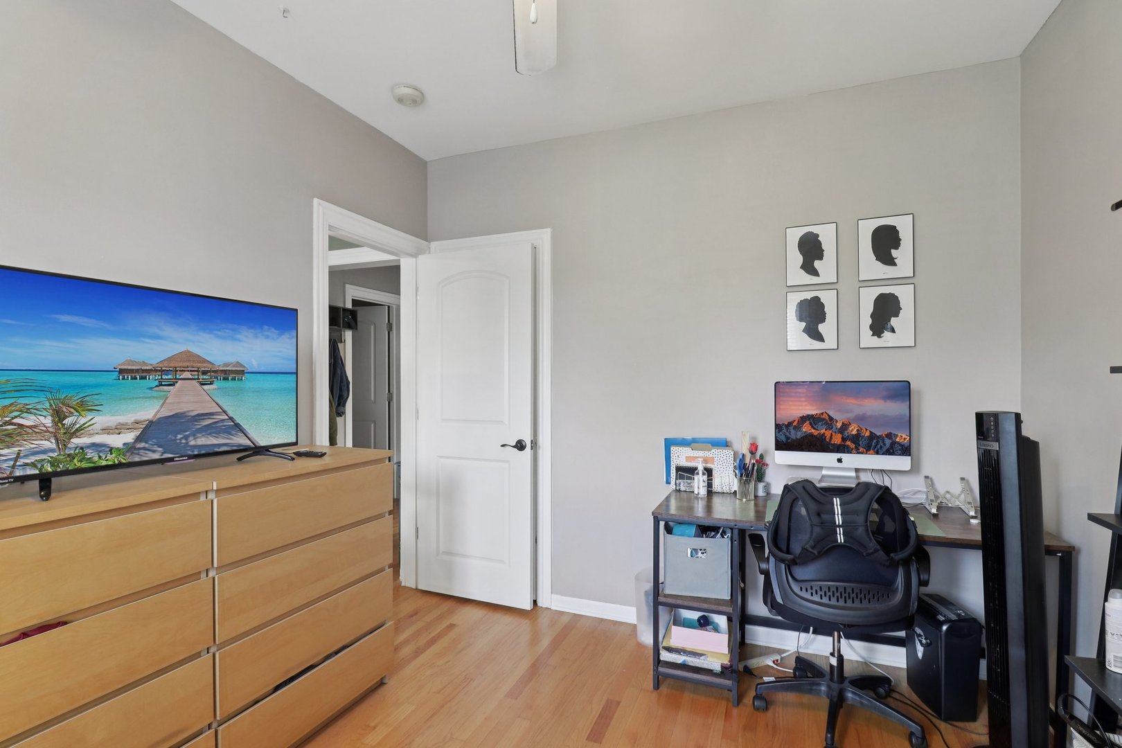 3558 W Belle Plaine Avenue Unit: 3