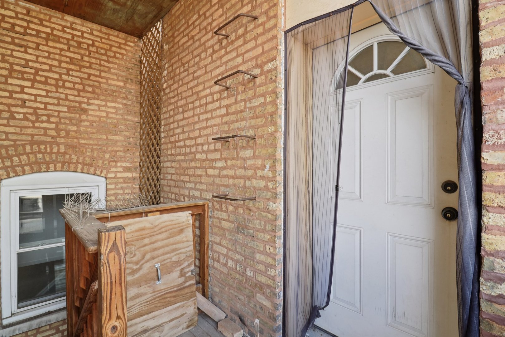 3558 W Belle Plaine Avenue Unit: 3