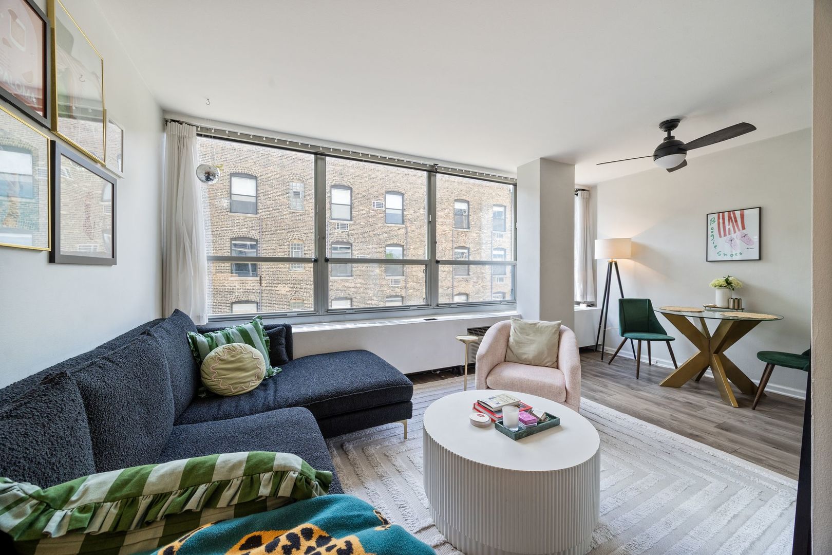 3550 N Lake Shore Drive Unit: 214